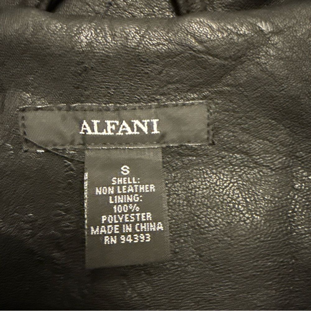 Alfani Women’s Size Small Black Faux Leather Jacket Classic Moto Style - Picture 2 of 7